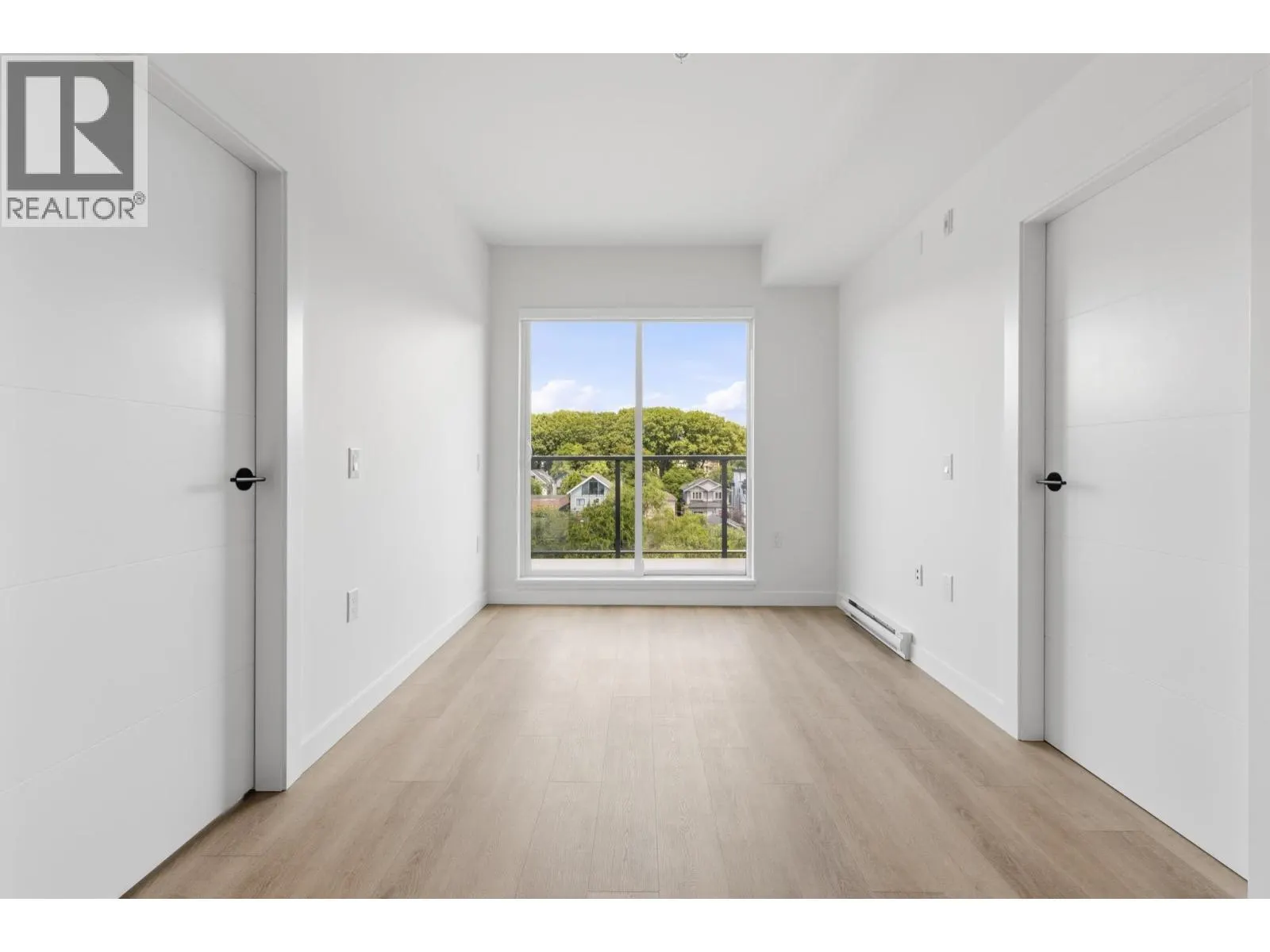 507 2268 E BROADWAY