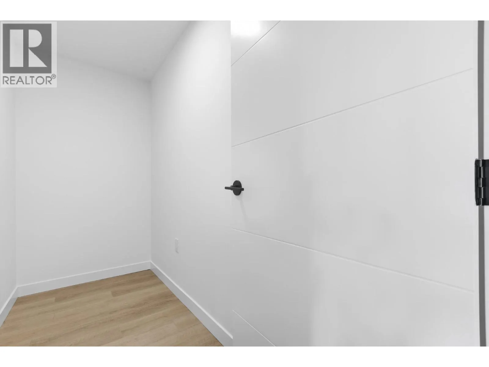 507 2268 E BROADWAY
