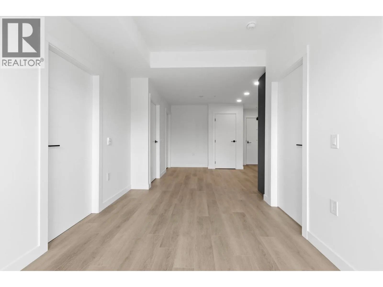 507 2268 E BROADWAY