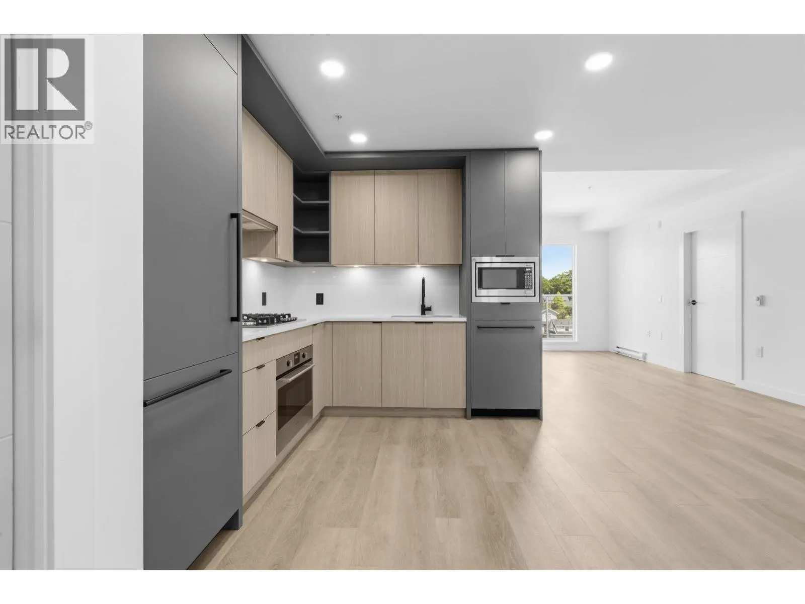 507 2268 E BROADWAY