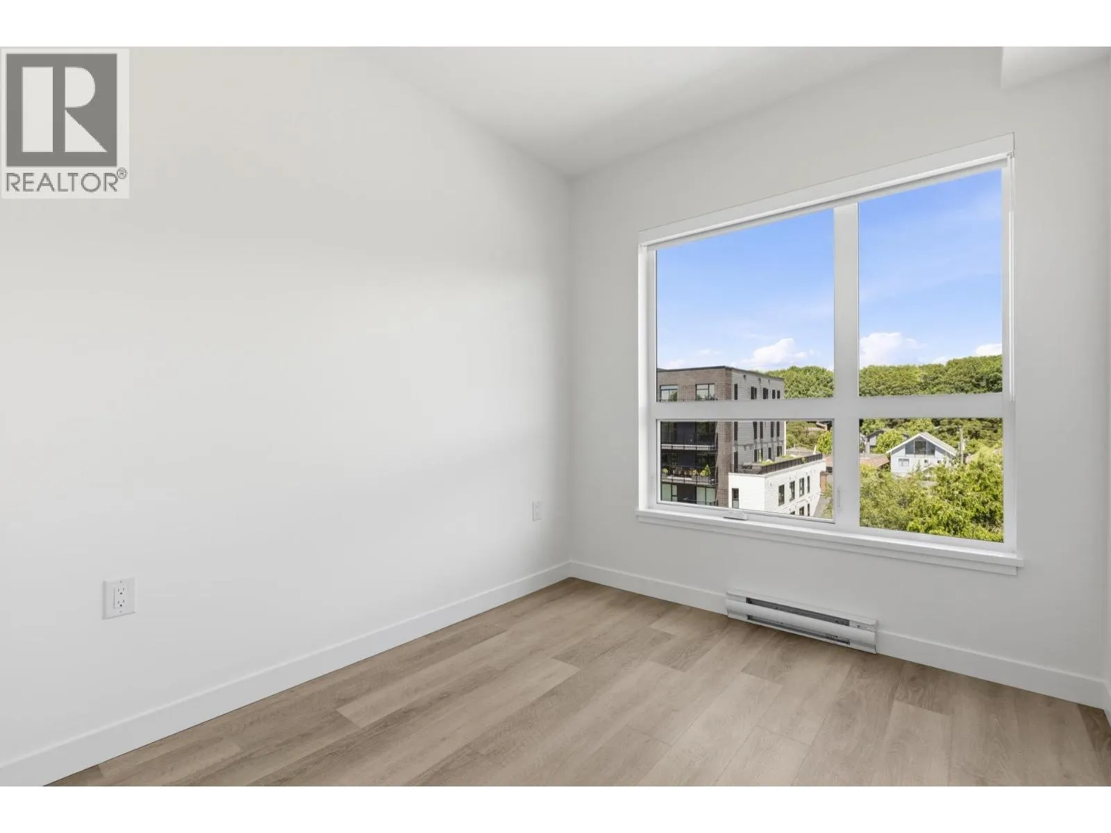 507 2268 E BROADWAY