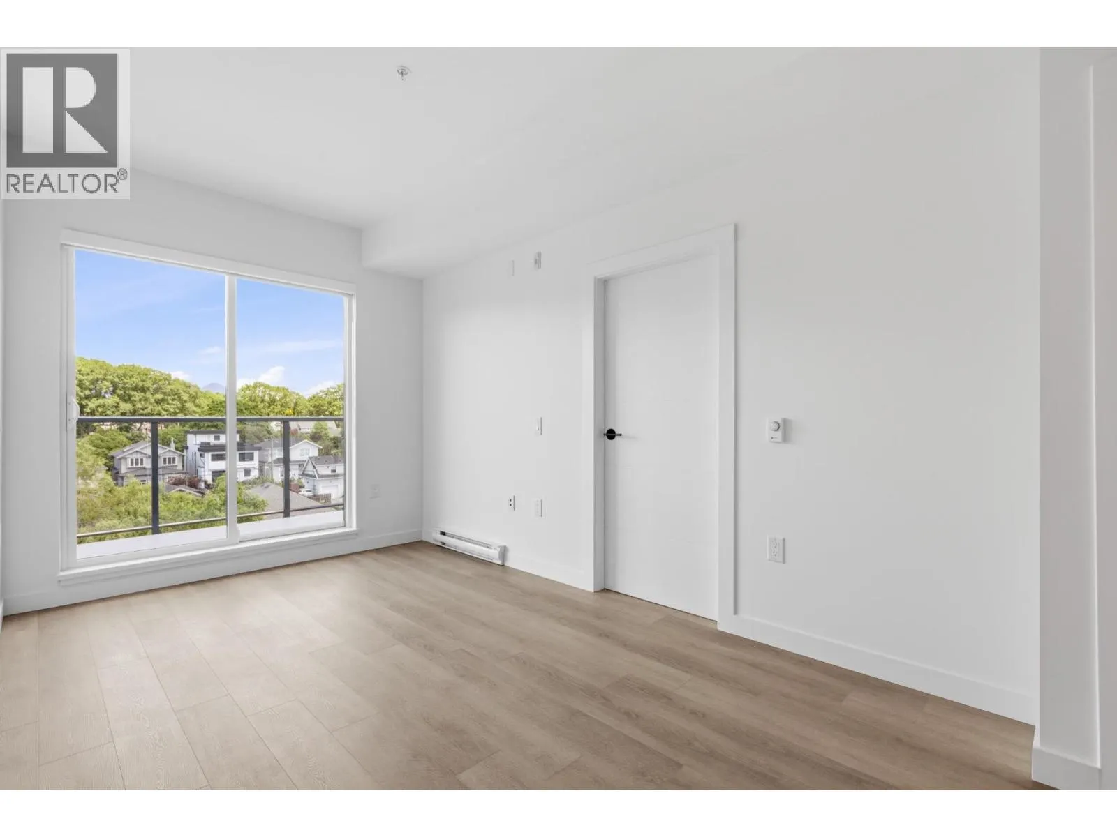 507 2268 E BROADWAY