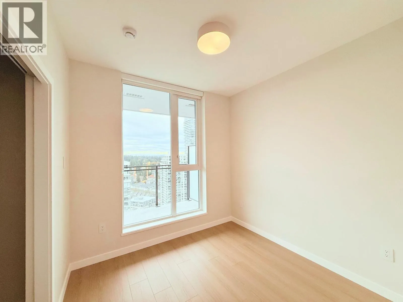 28** 612 ELMWOOD STREET
