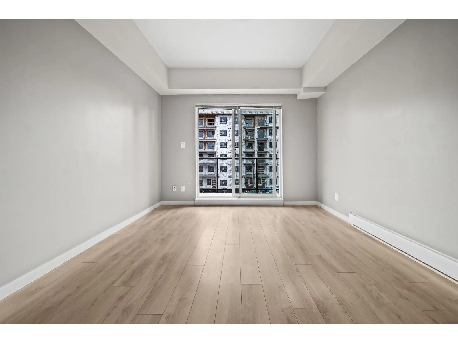 303 13768 108 AVENUE