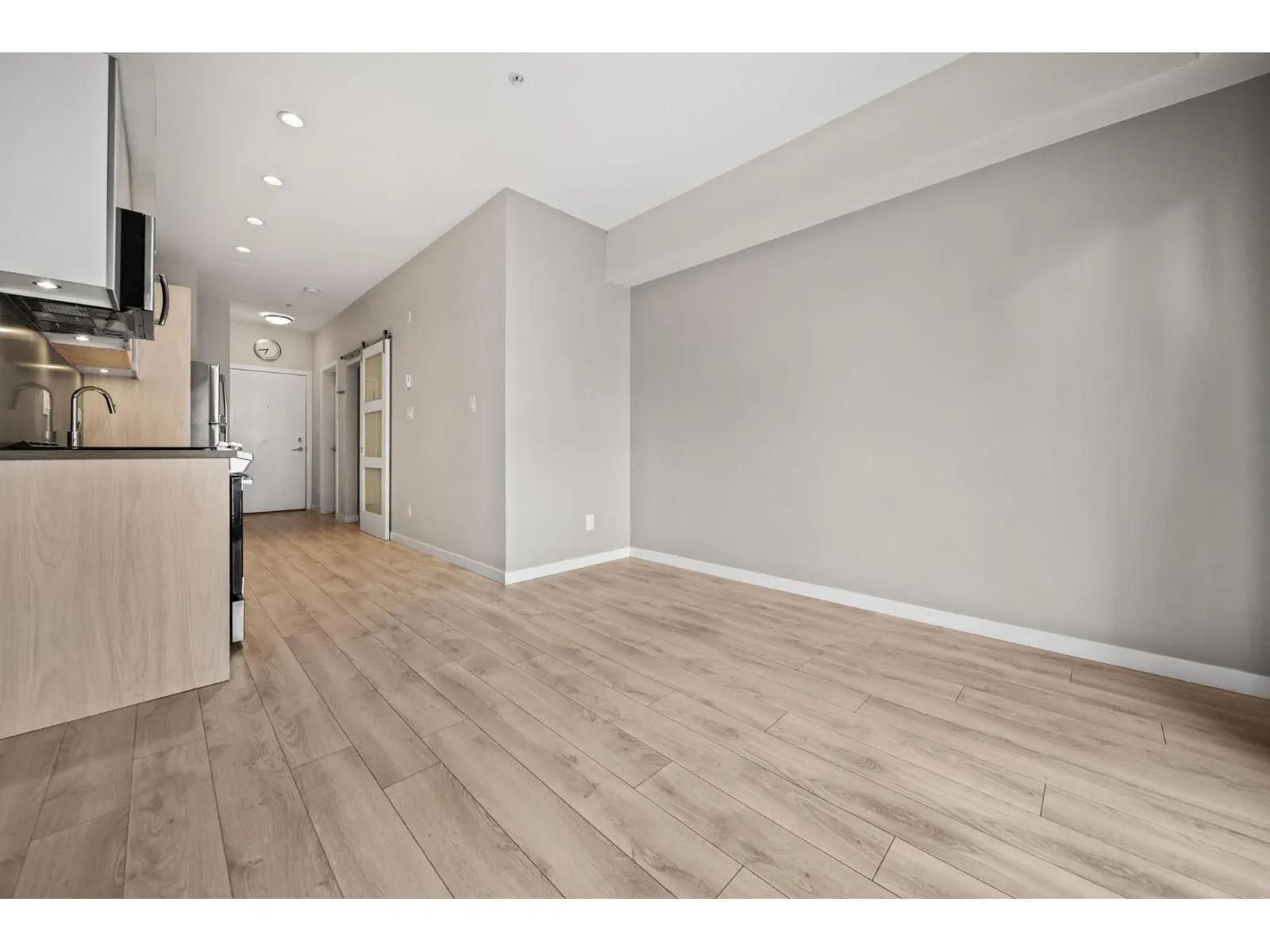 303 13768 108 AVENUE