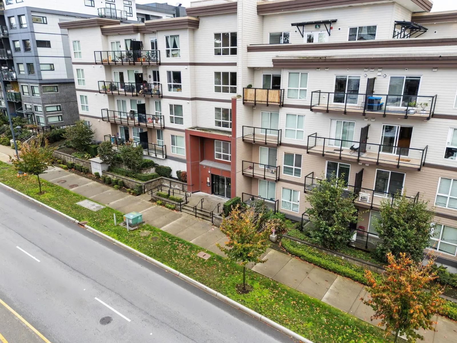 303 13768 108 AVENUE