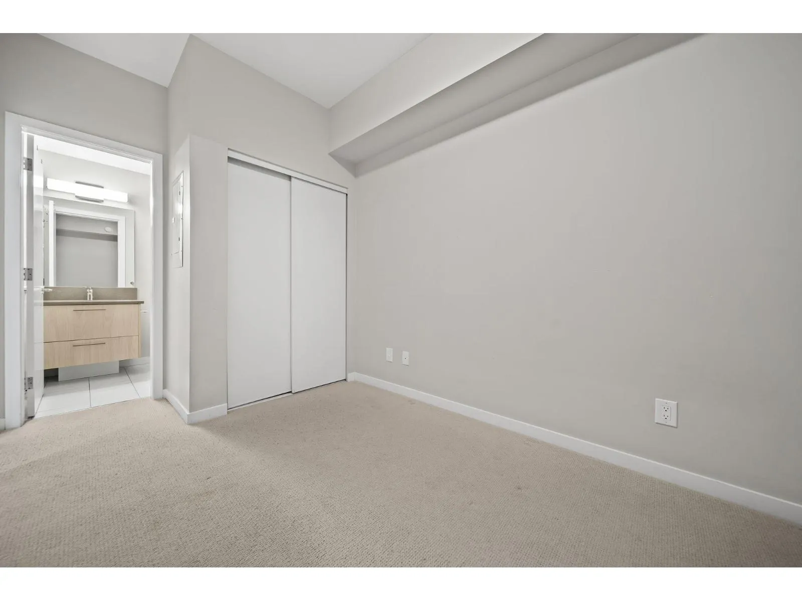 303 13768 108 AVENUE