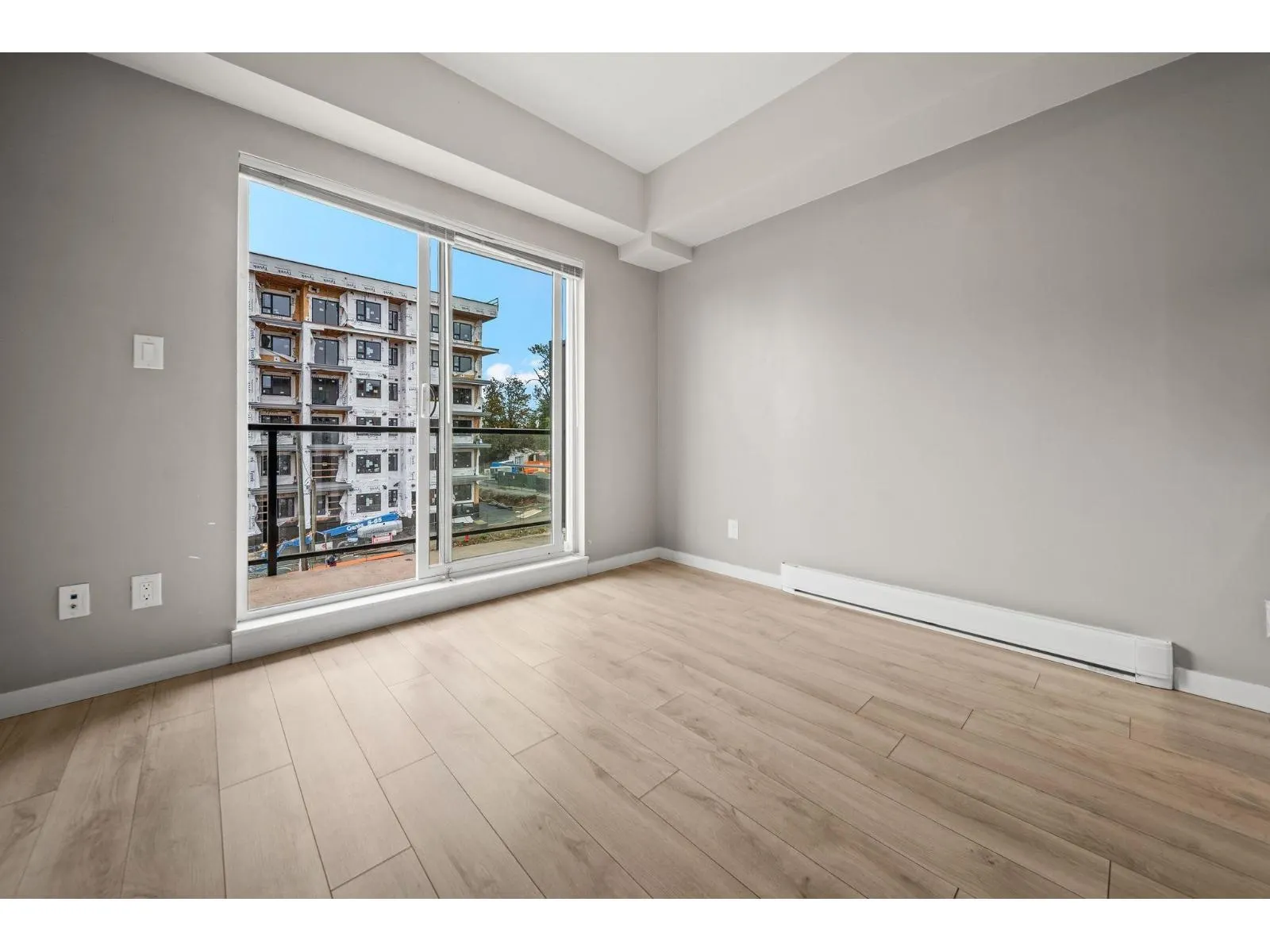 303 13768 108 AVENUE