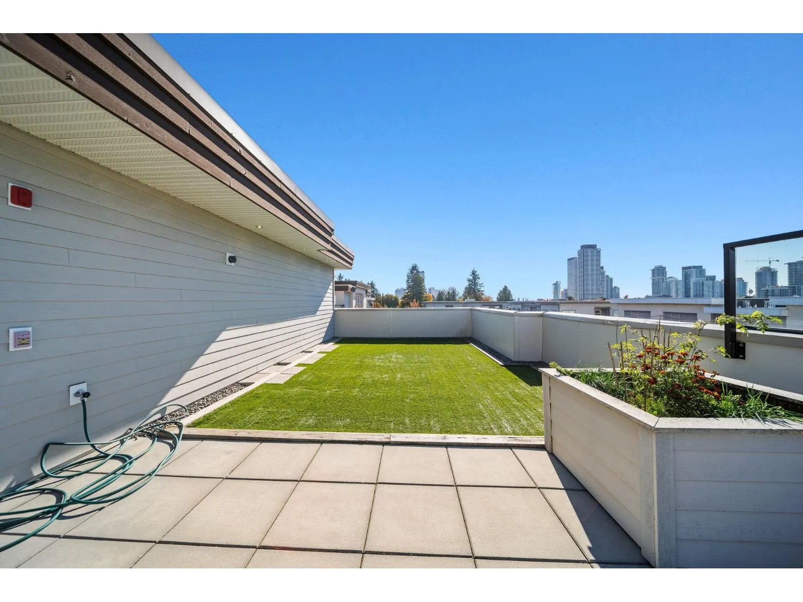 303 13768 108 AVENUE
