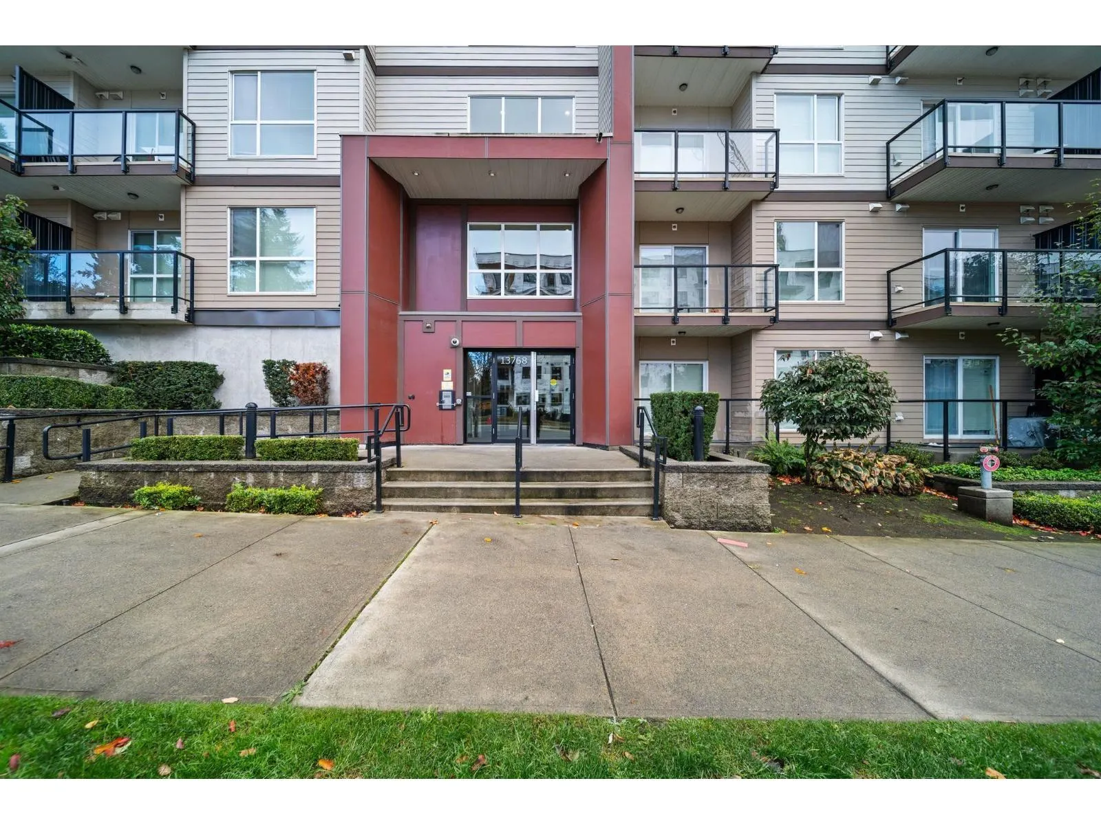 303 13768 108 AVENUE