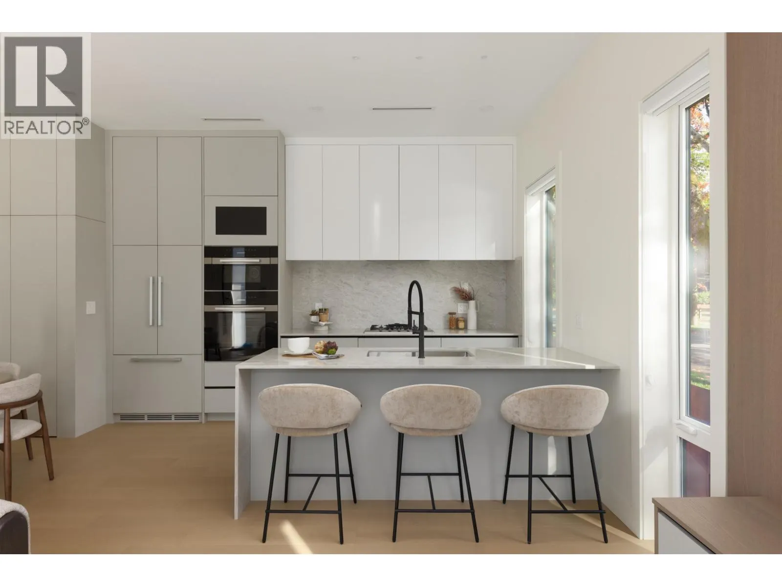 2009 W 48TH AVENUE