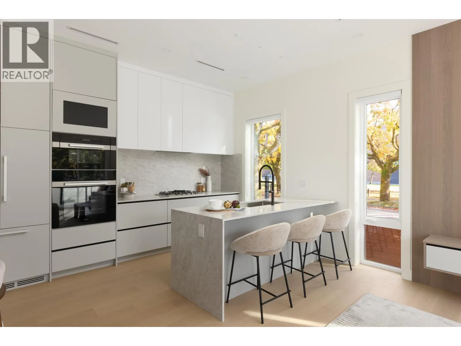 2009 W 48TH AVENUE