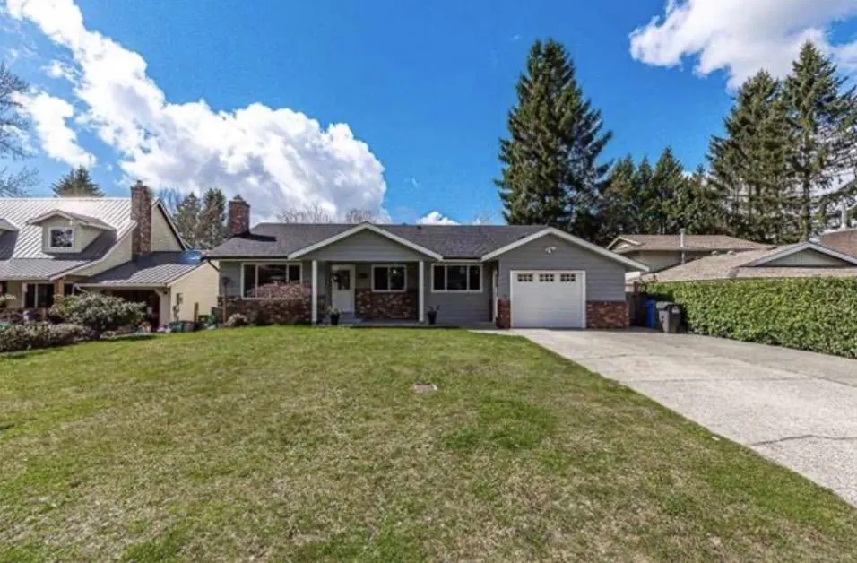 3633 BURNSIDE DRIVE