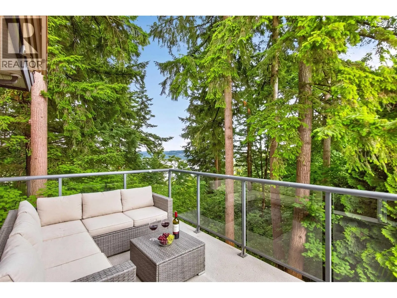 7 688 CITADEL DRIVE