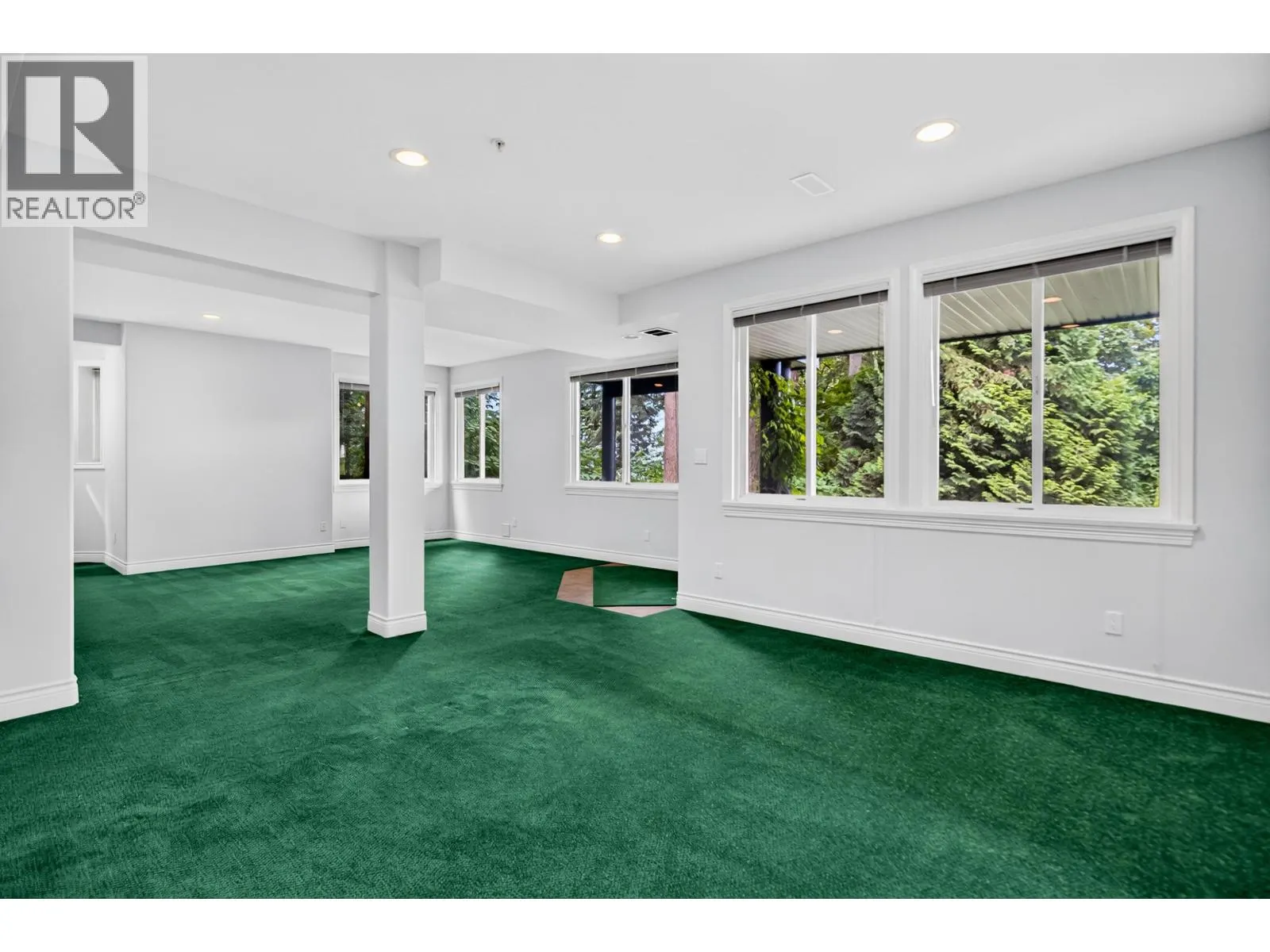 7 688 CITADEL DRIVE