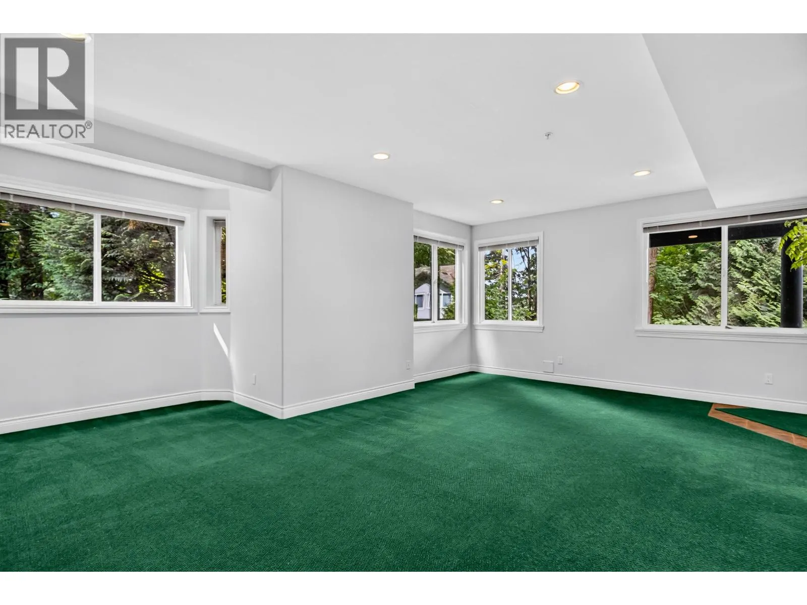 7 688 CITADEL DRIVE