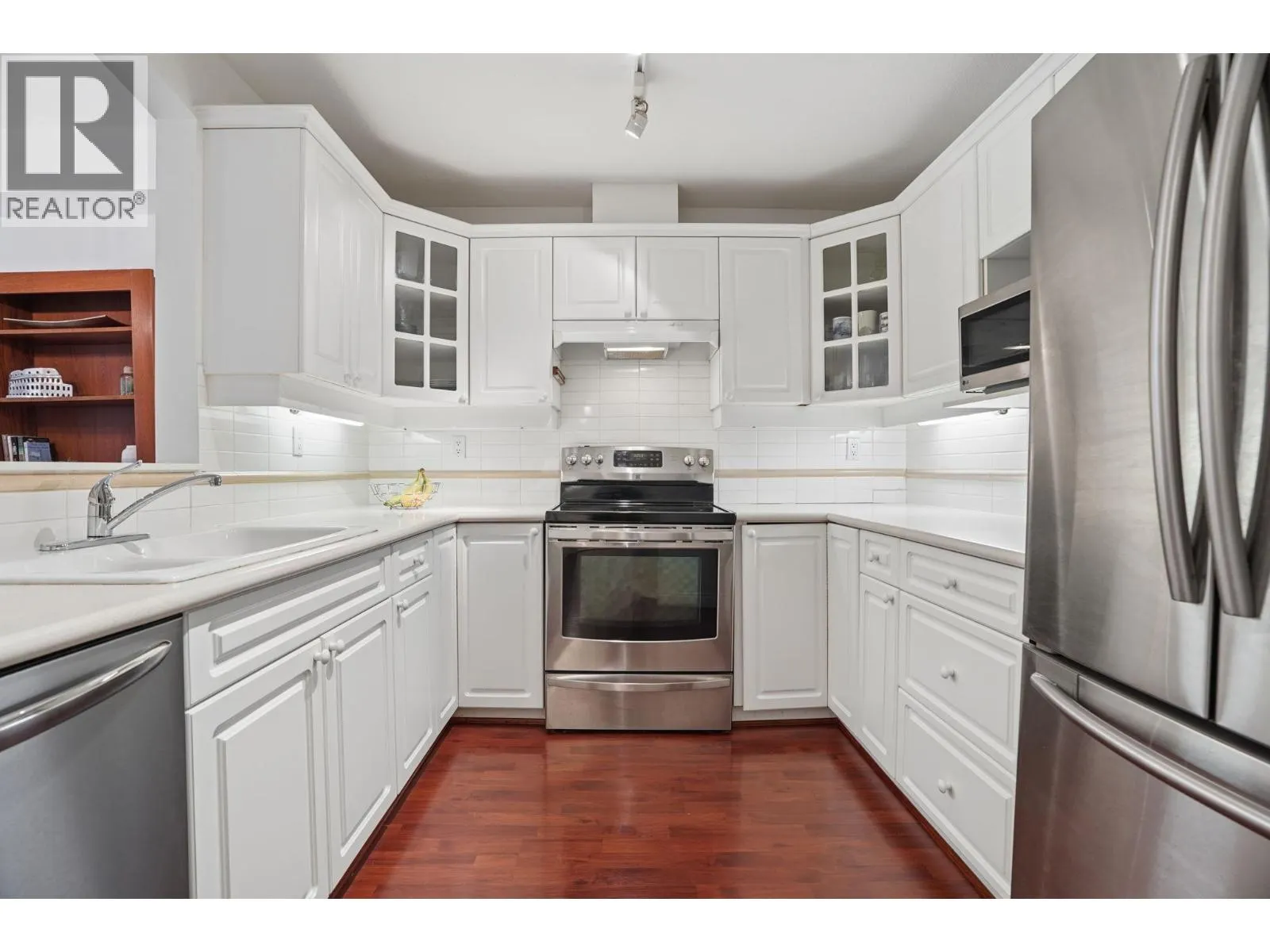 116 5835 HAMPTON PLACE