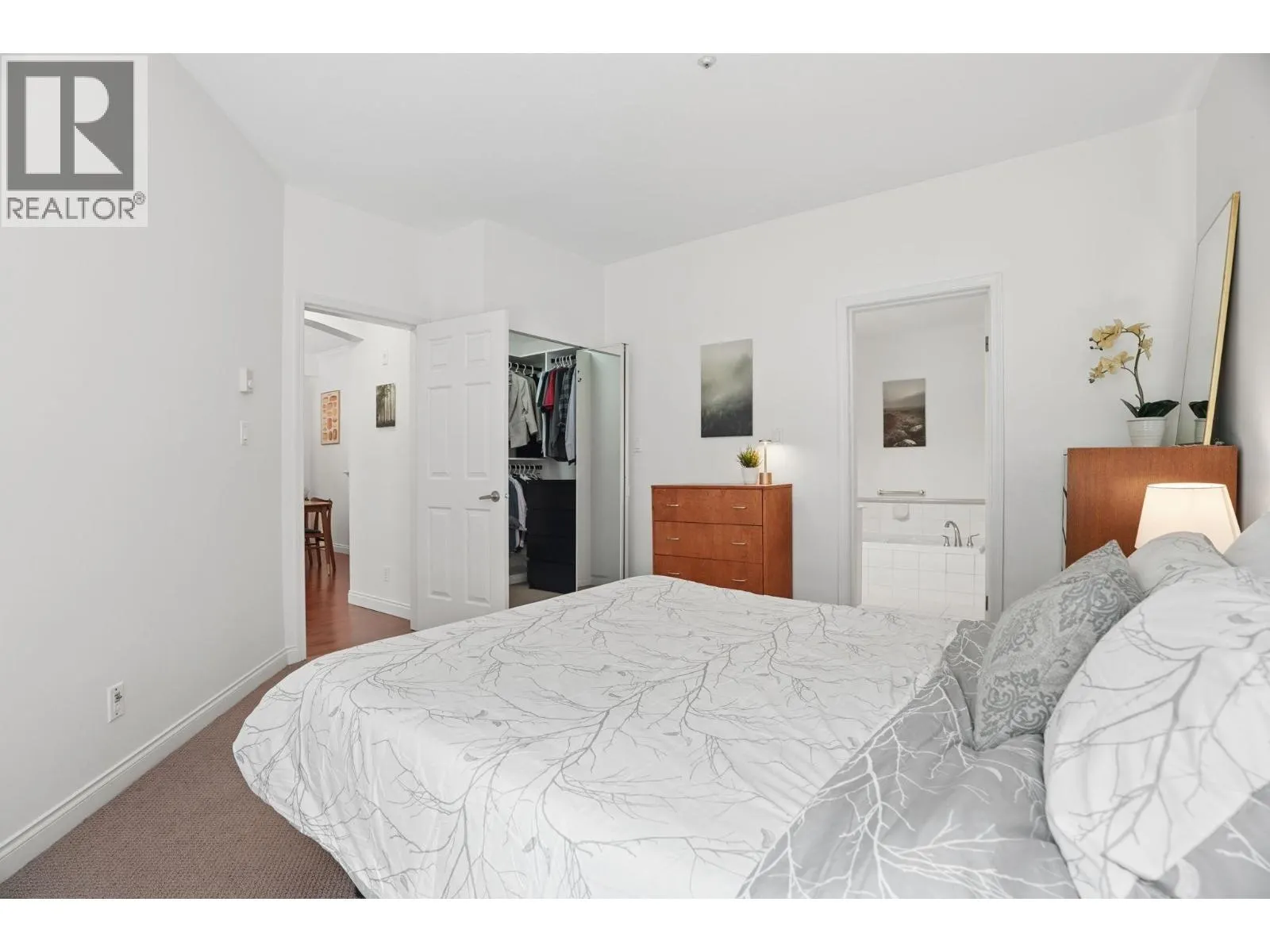 116 5835 HAMPTON PLACE