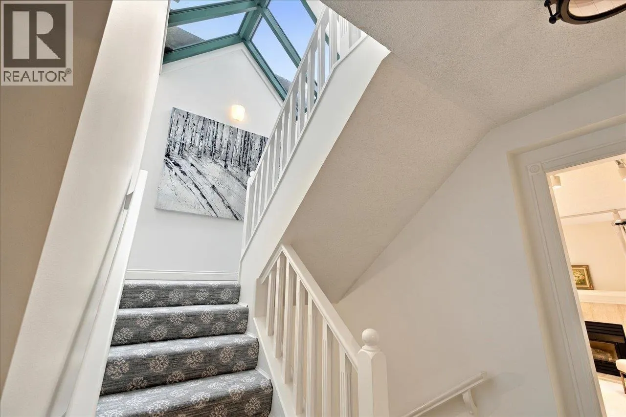 362 TAYLOR WAY