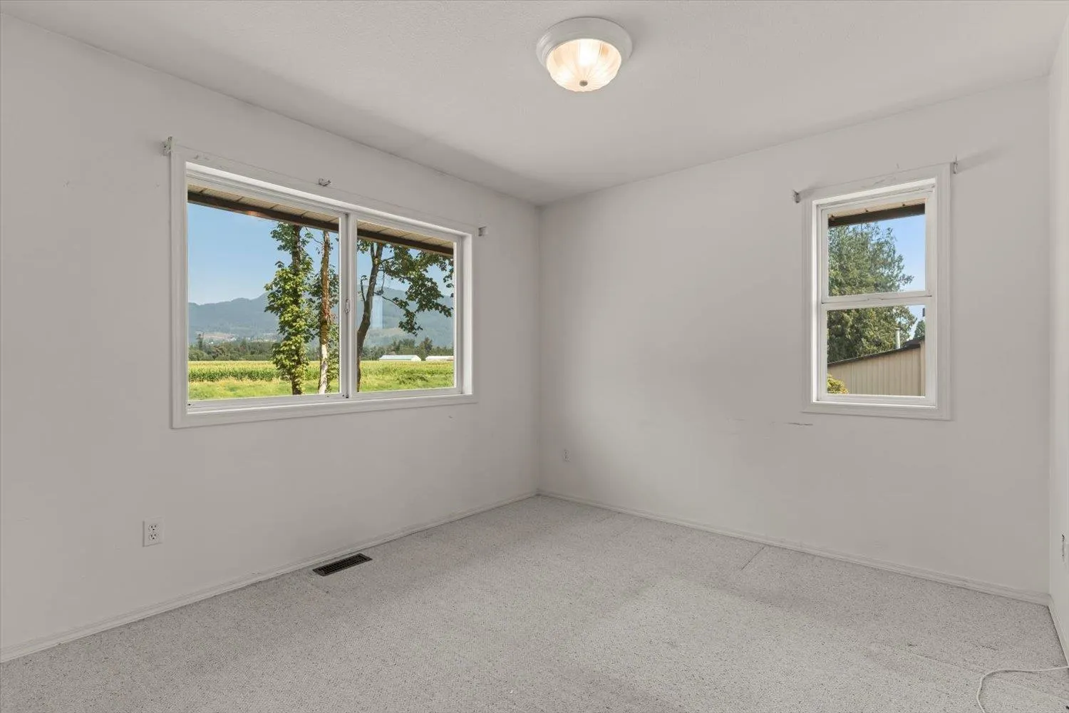47083 BELL ROAD|Fairfield Island