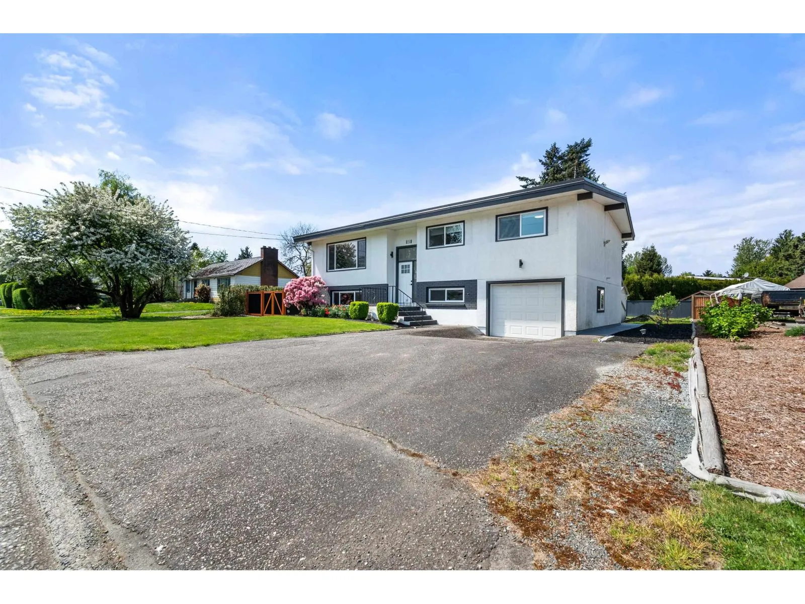 8783 BELLEVUE DRIVE|Chilliwack Proper West