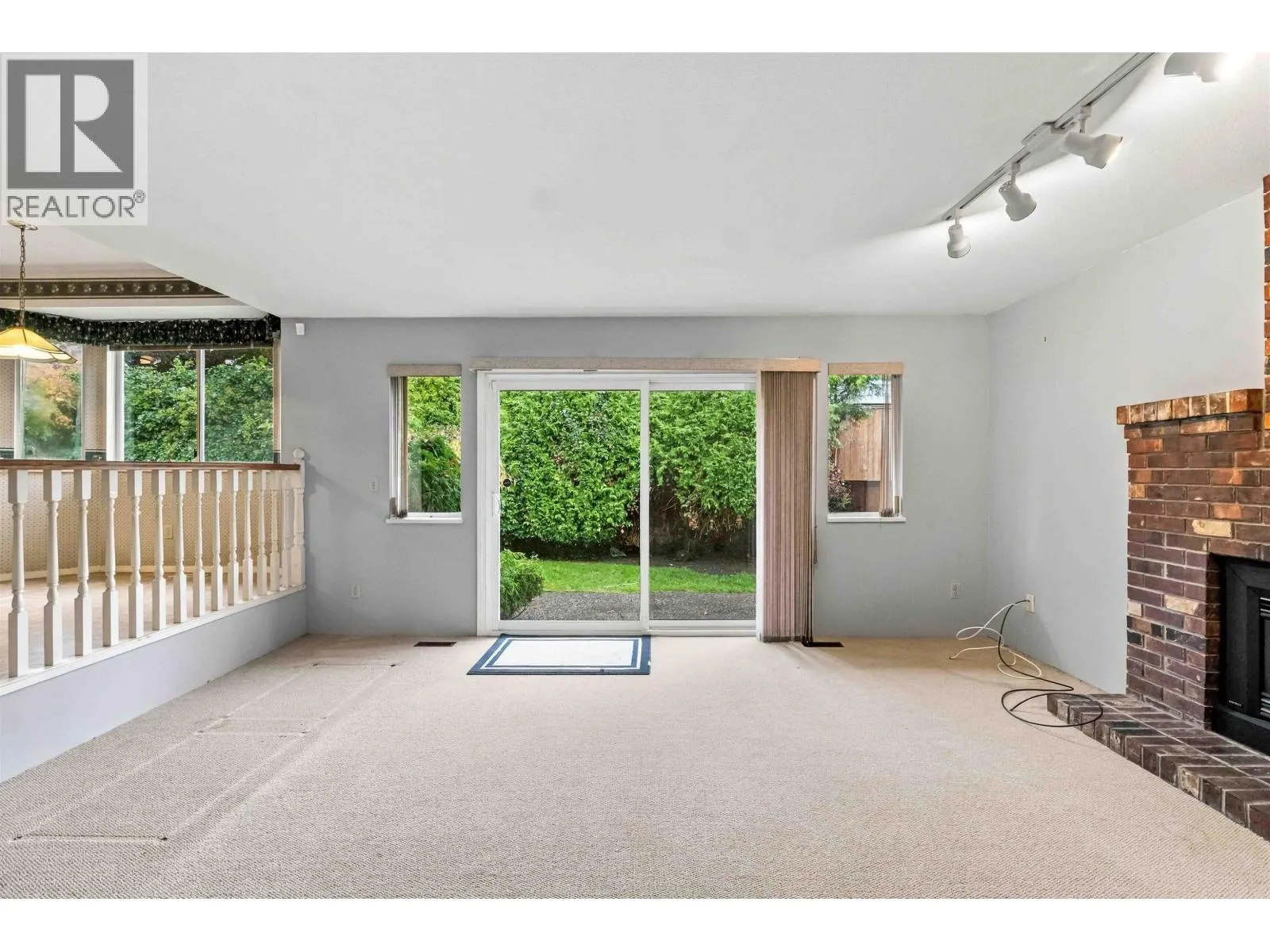 953 CAPTAIN COURT