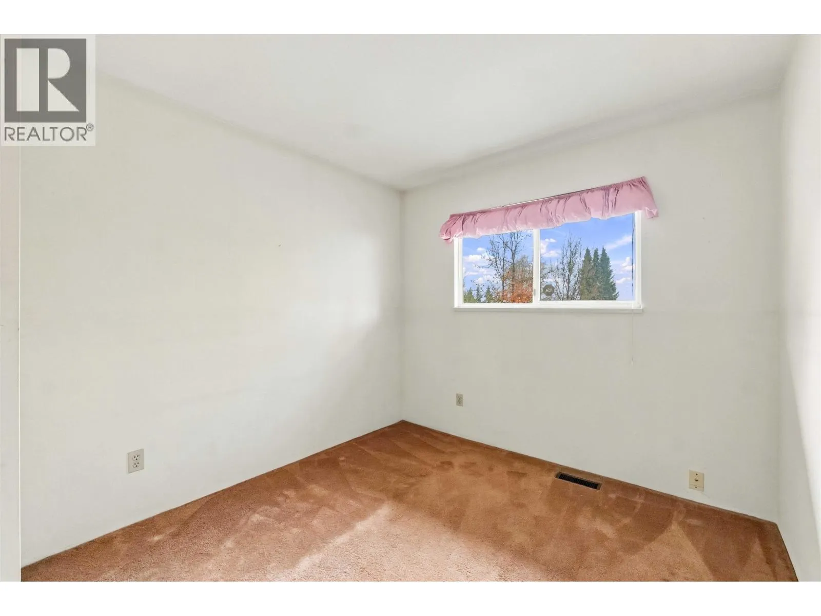 953 CAPTAIN COURT