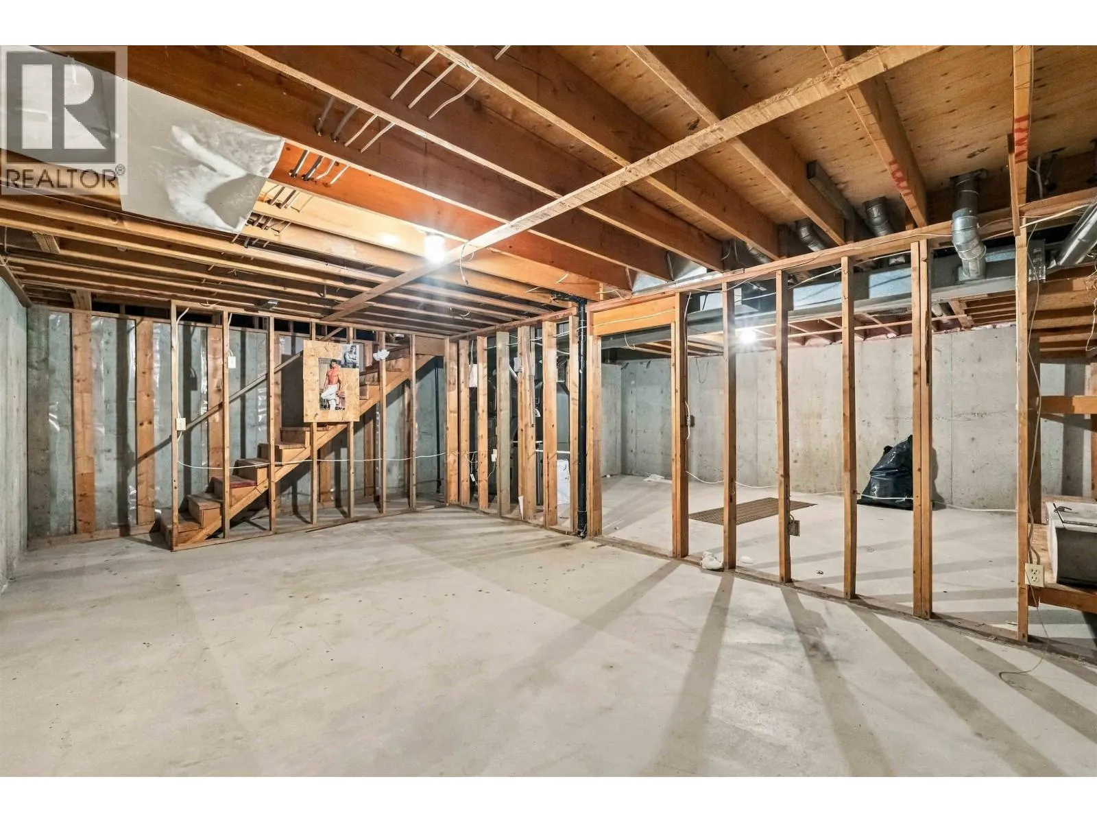 953 CAPTAIN COURT