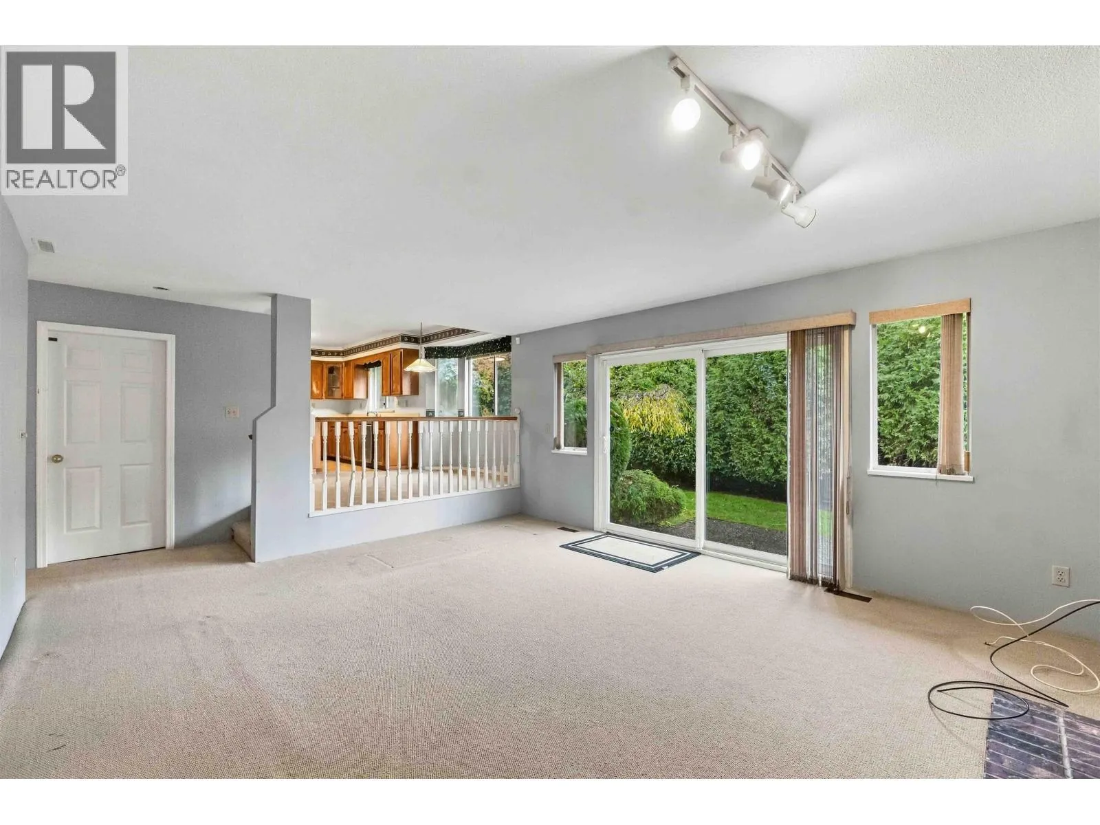 953 CAPTAIN COURT