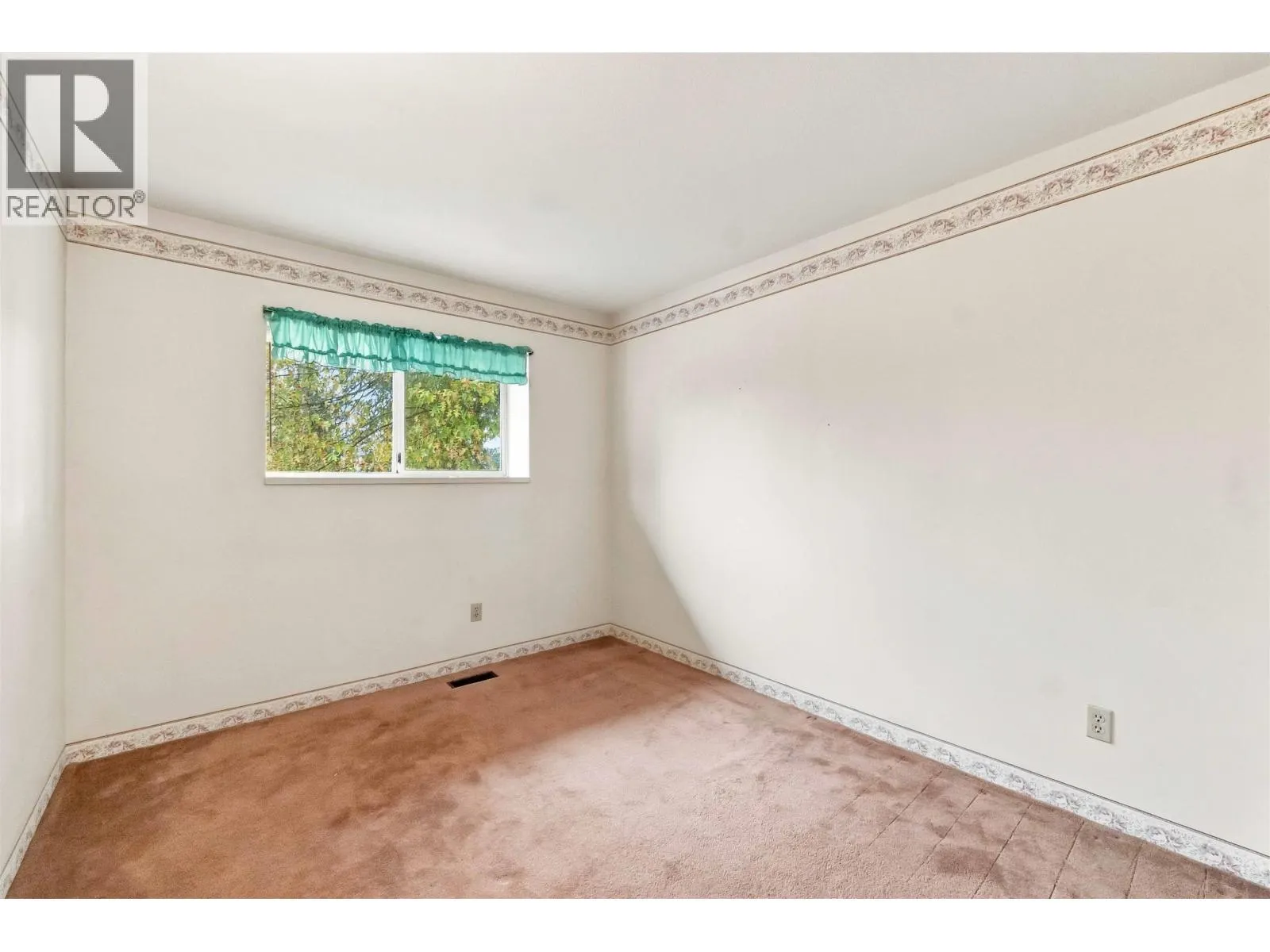 953 CAPTAIN COURT