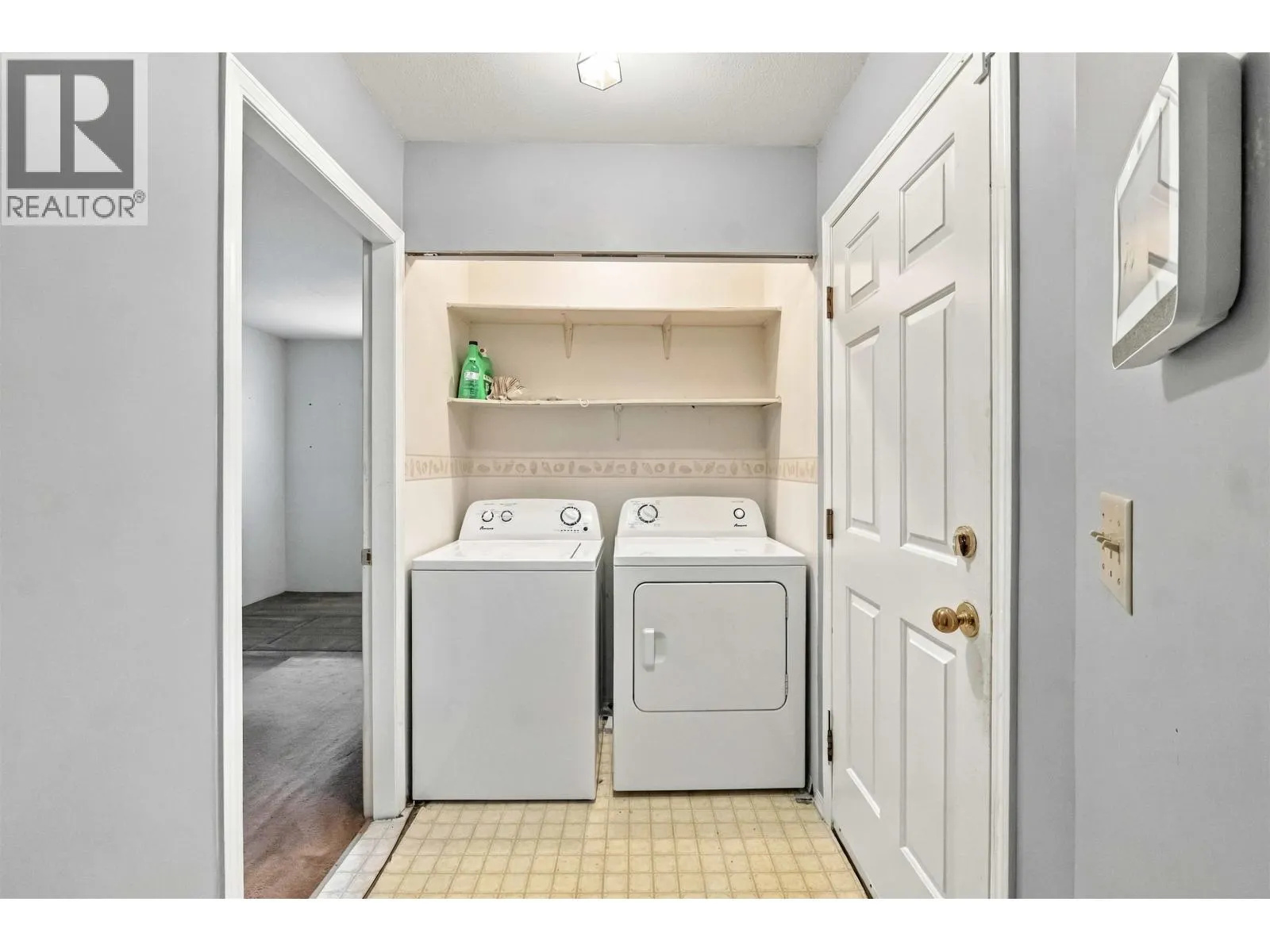 953 CAPTAIN COURT