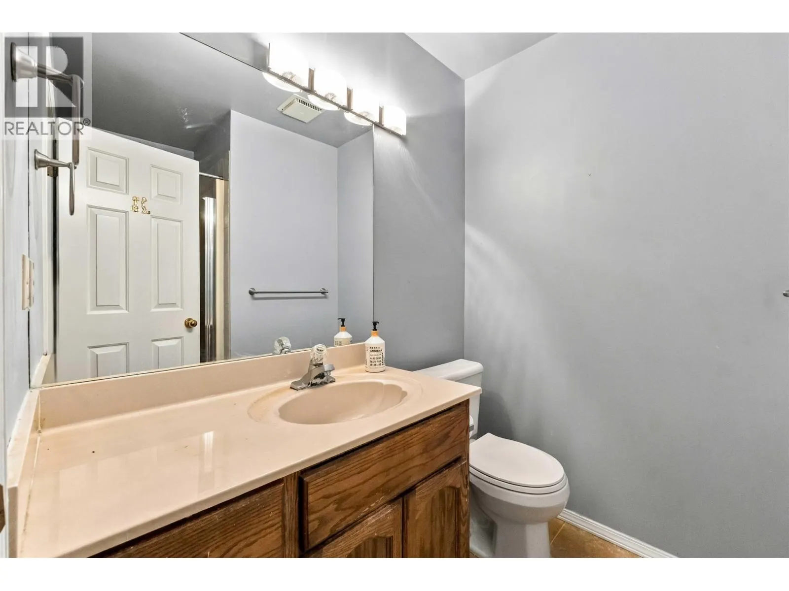 953 CAPTAIN COURT