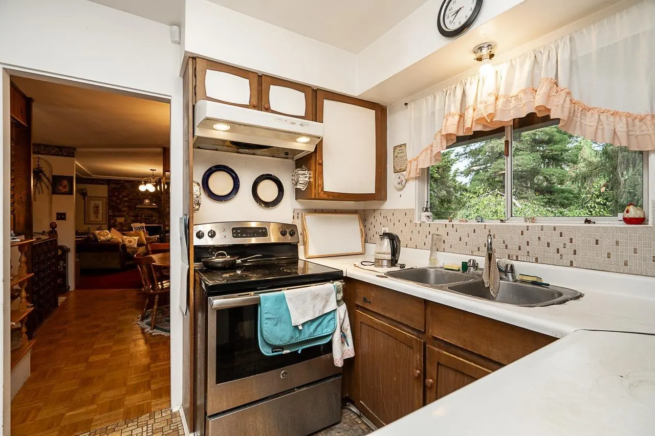 20088 FERNRIDGE CRESCENT