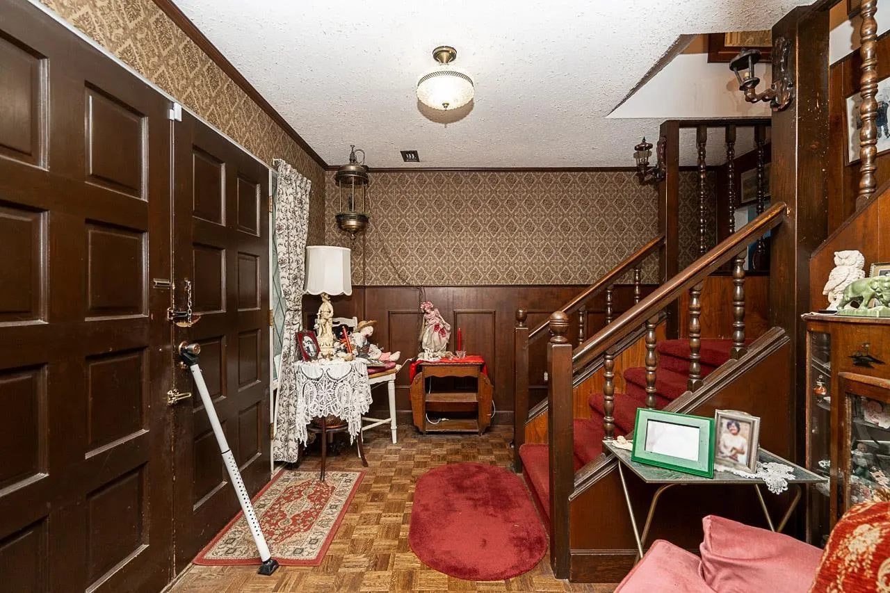 20088 FERNRIDGE CRESCENT