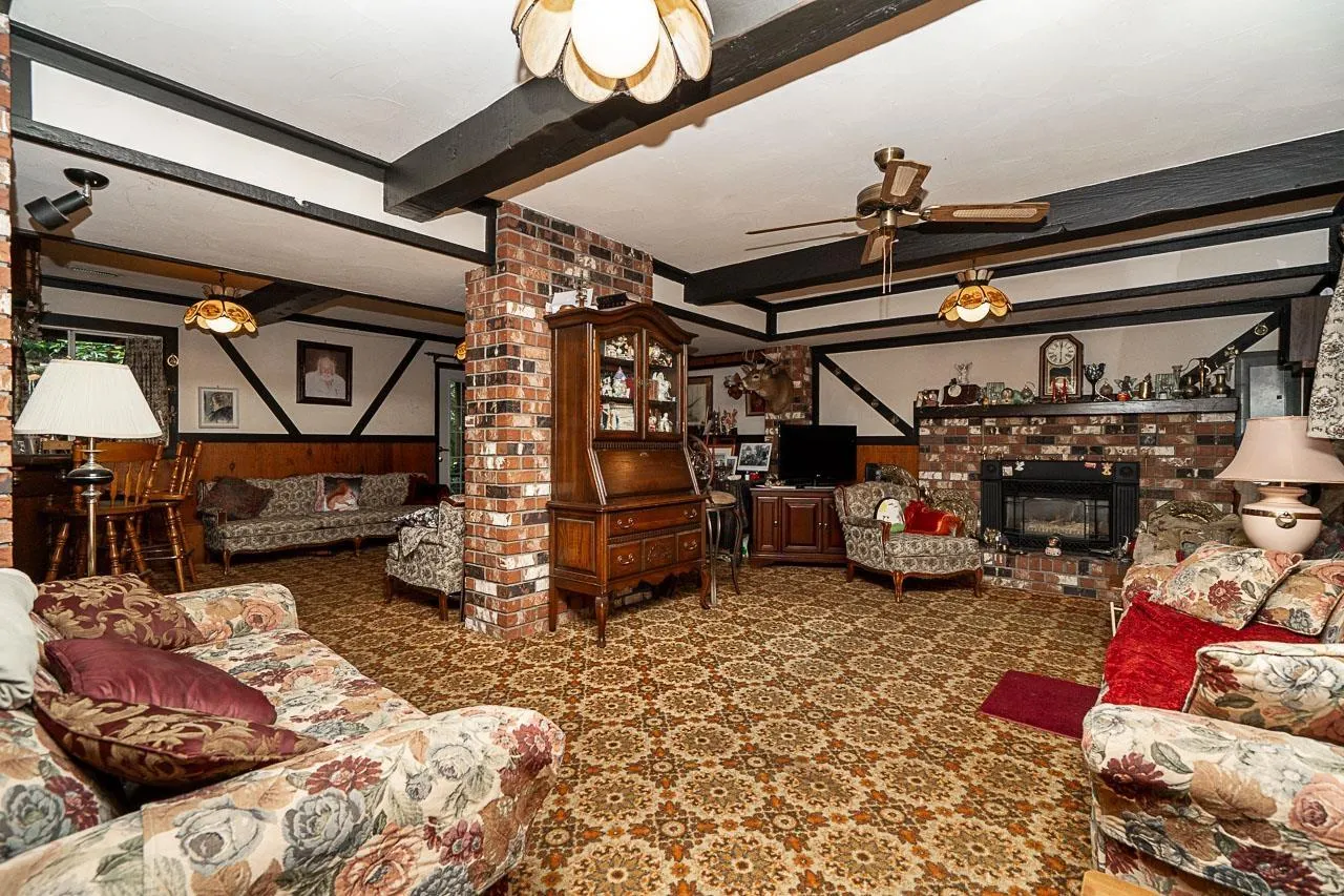 20088 FERNRIDGE CRESCENT