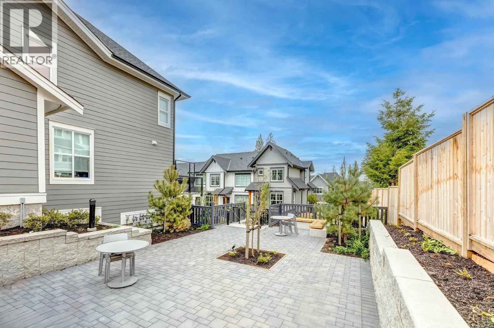104 3421 QUEENSTON AVENUE