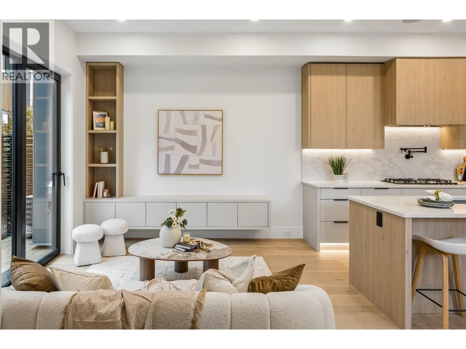 932 W 57TH STREET