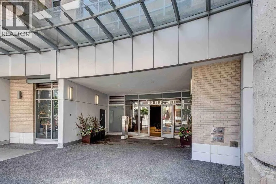 3505 188 KEEFER PLACE