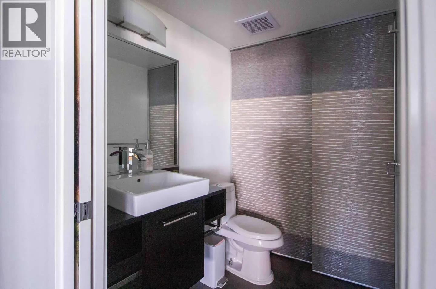 3505 188 KEEFER PLACE