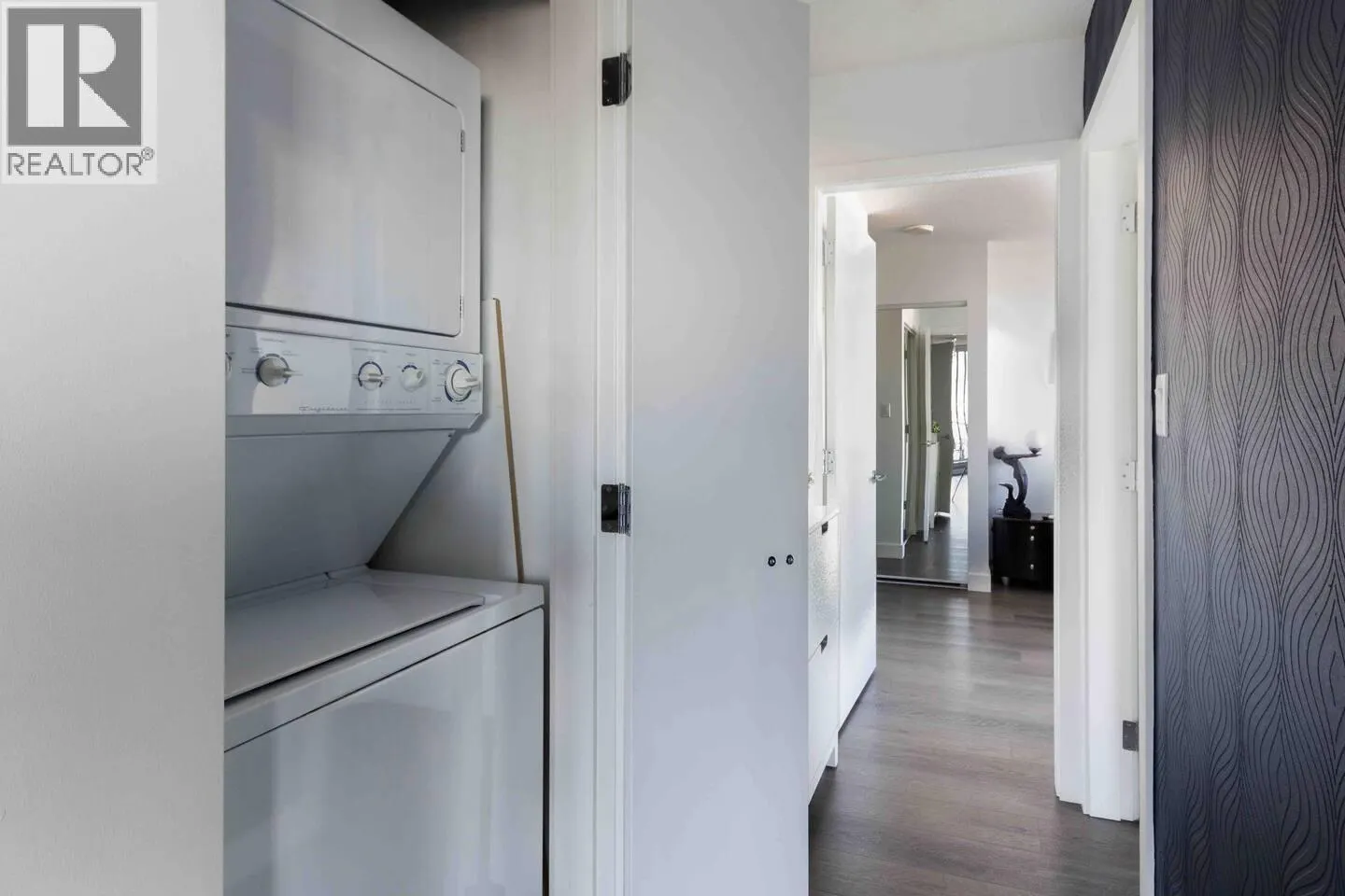 3505 188 KEEFER PLACE