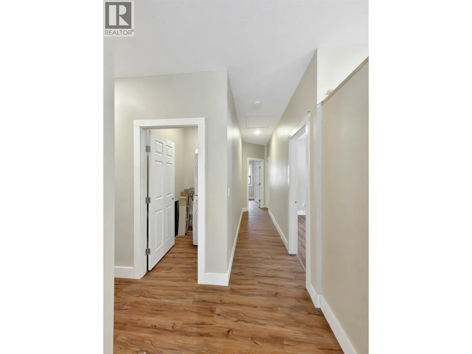 3124 HORSEFLY ROAD