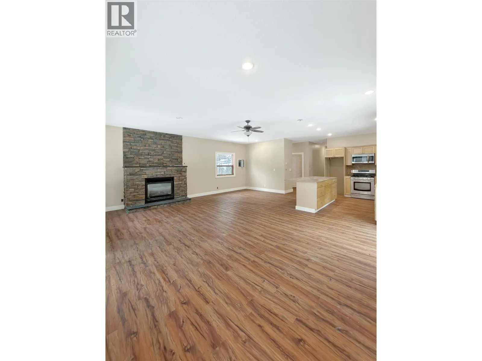 3124 HORSEFLY ROAD