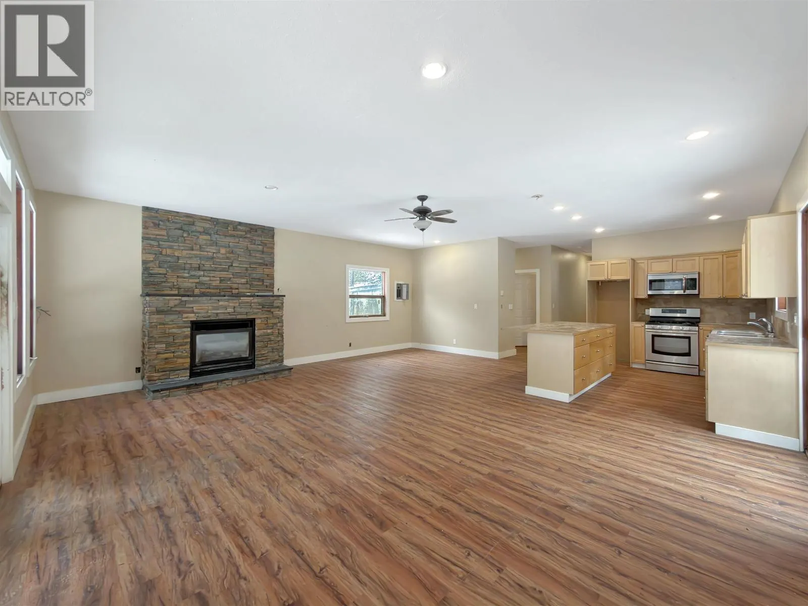 3124 HORSEFLY ROAD