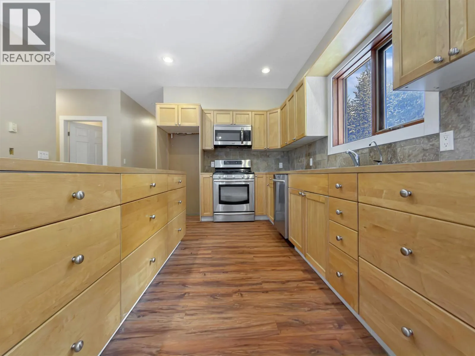 3124 HORSEFLY ROAD