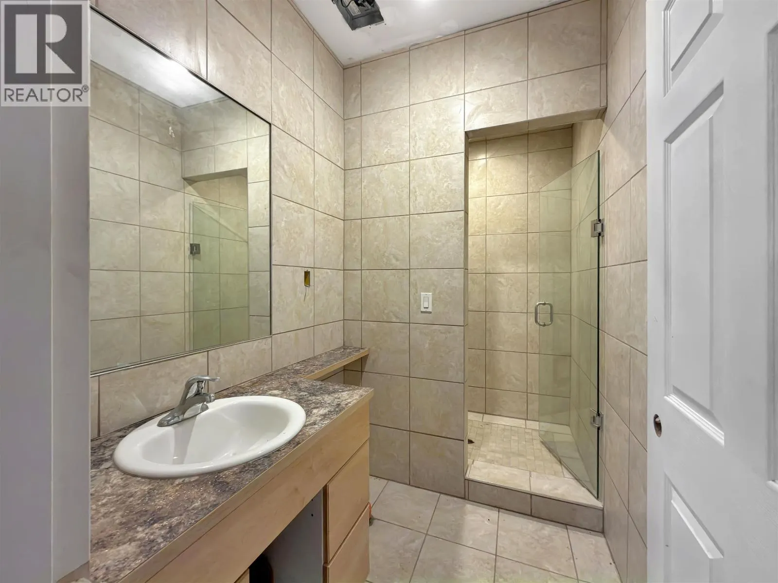 3124 HORSEFLY ROAD