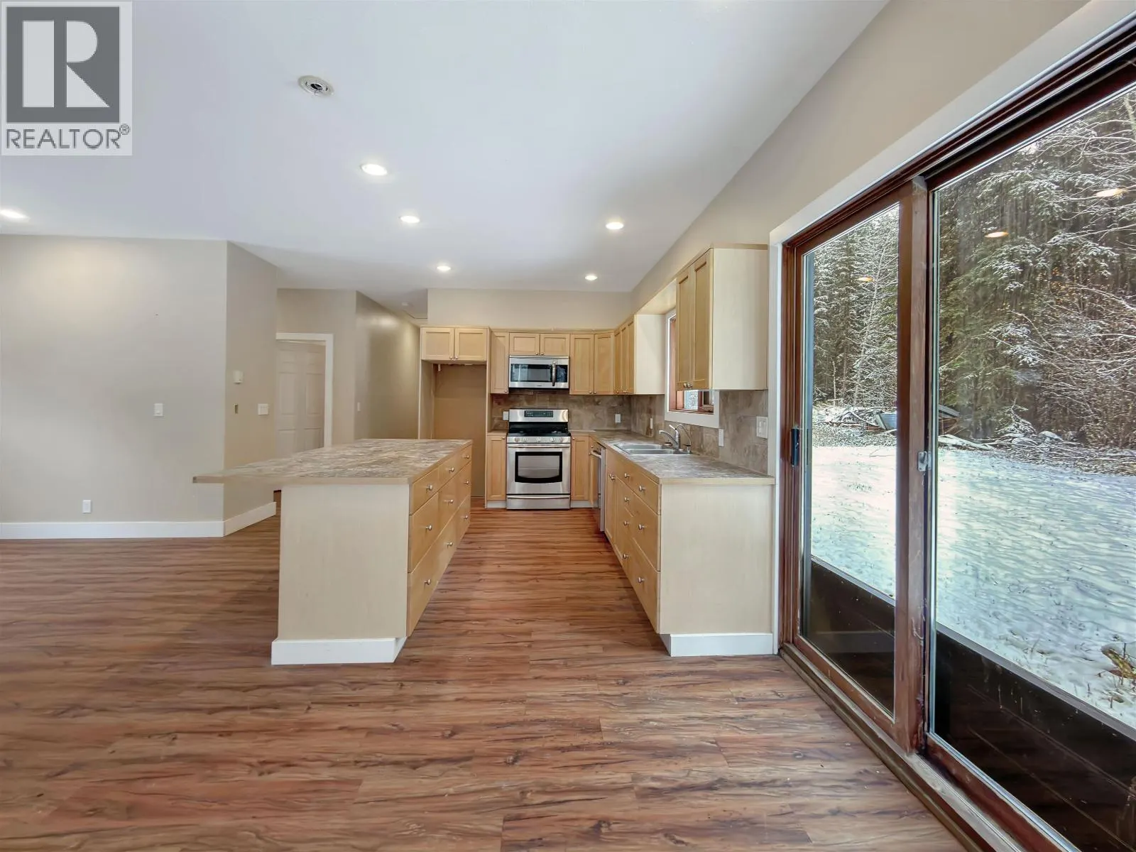 3124 HORSEFLY ROAD