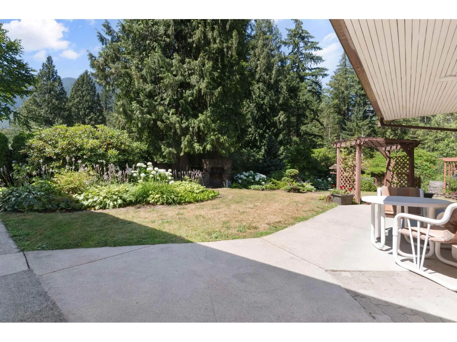 19899 SILVERHOPE ROAD|Hope