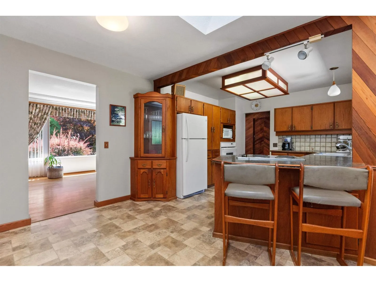 19899 SILVERHOPE ROAD|Hope