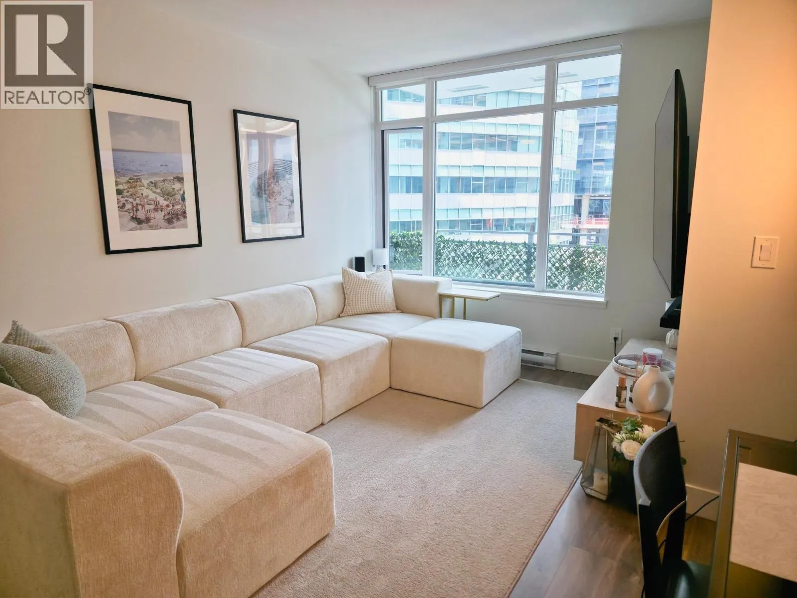 507 258 NELSON'S COURT