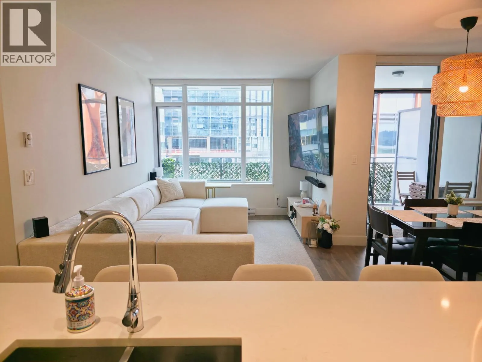 507 258 NELSON'S COURT
